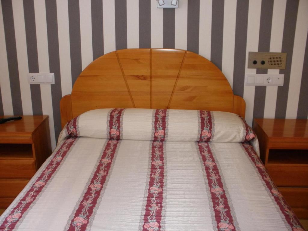 Hostal Virgen Del Villar Laguna de Duero Phòng bức ảnh