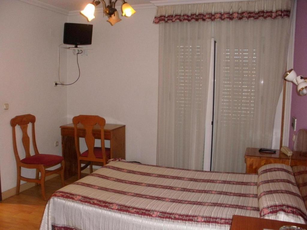 Hostal Virgen Del Villar Laguna de Duero Phòng bức ảnh