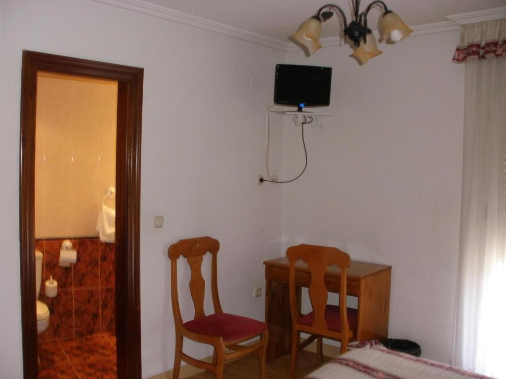 Hostal Virgen Del Villar Laguna de Duero Phòng bức ảnh