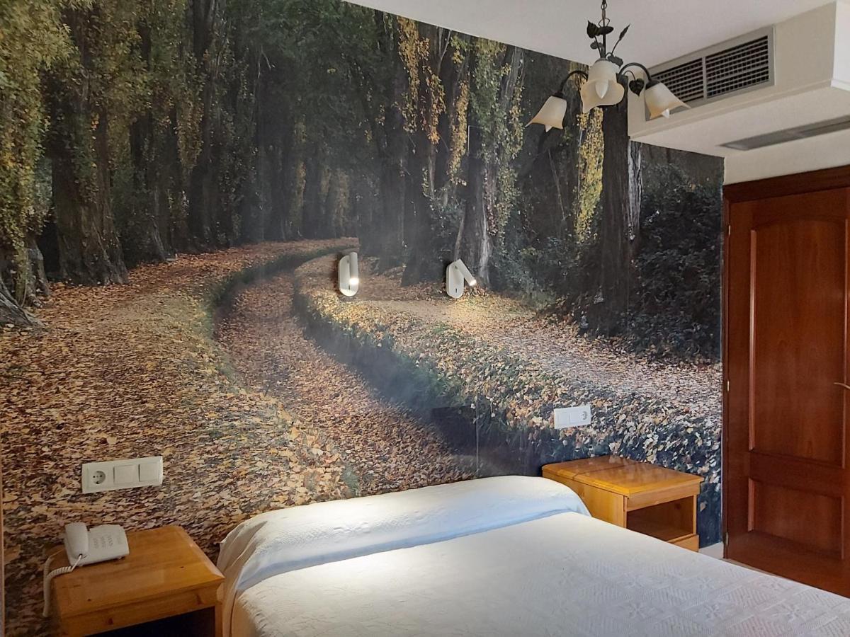 Hostal Virgen Del Villar Laguna de Duero Ngoại thất bức ảnh