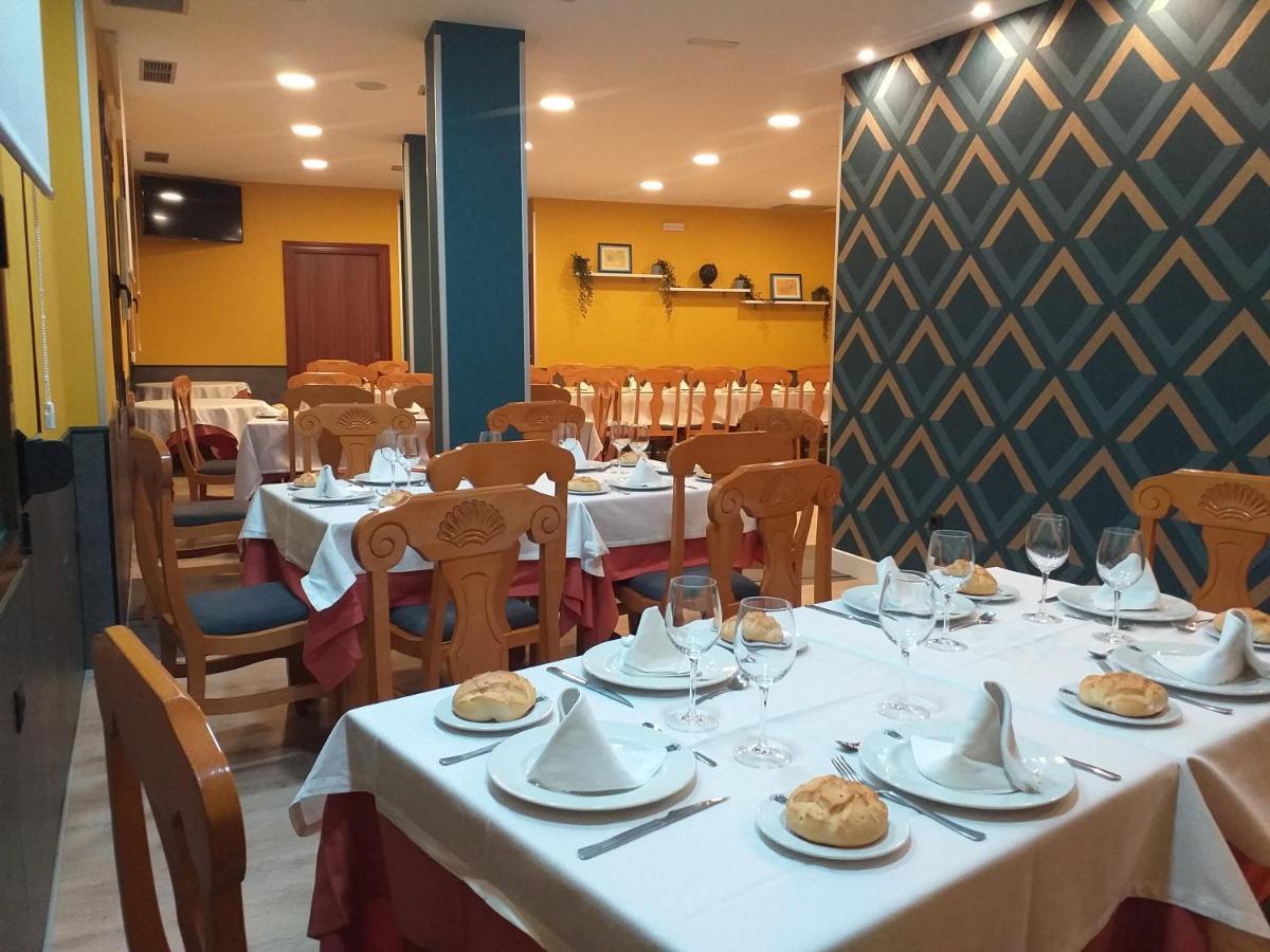 Hostal Virgen Del Villar Laguna de Duero Ngoại thất bức ảnh