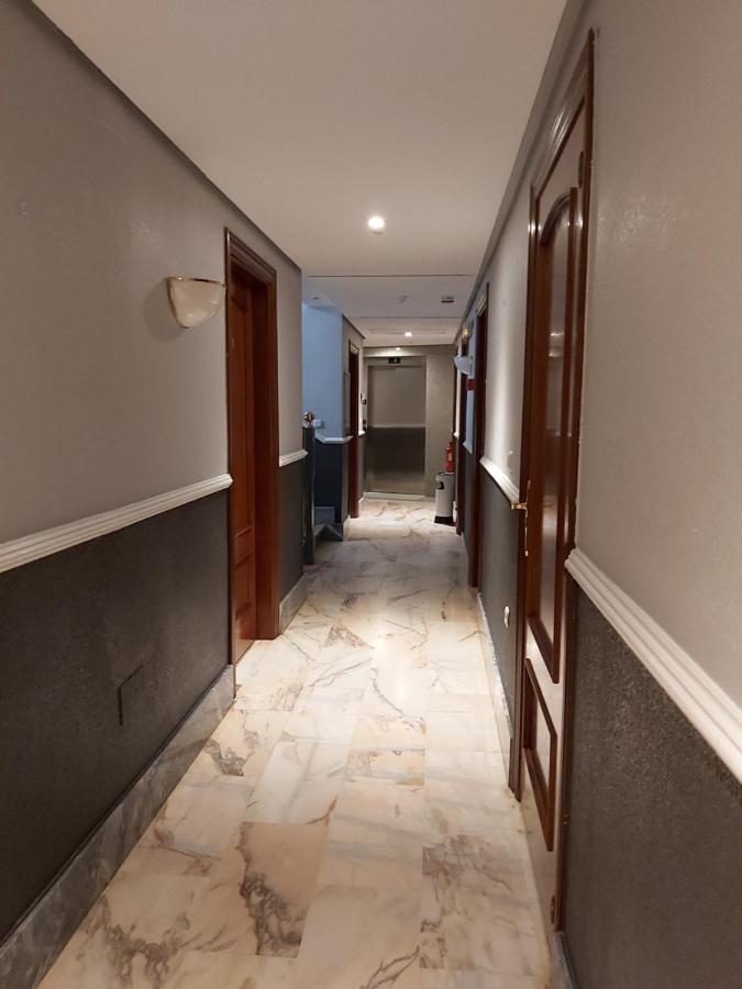 Hostal Virgen Del Villar Laguna de Duero Ngoại thất bức ảnh